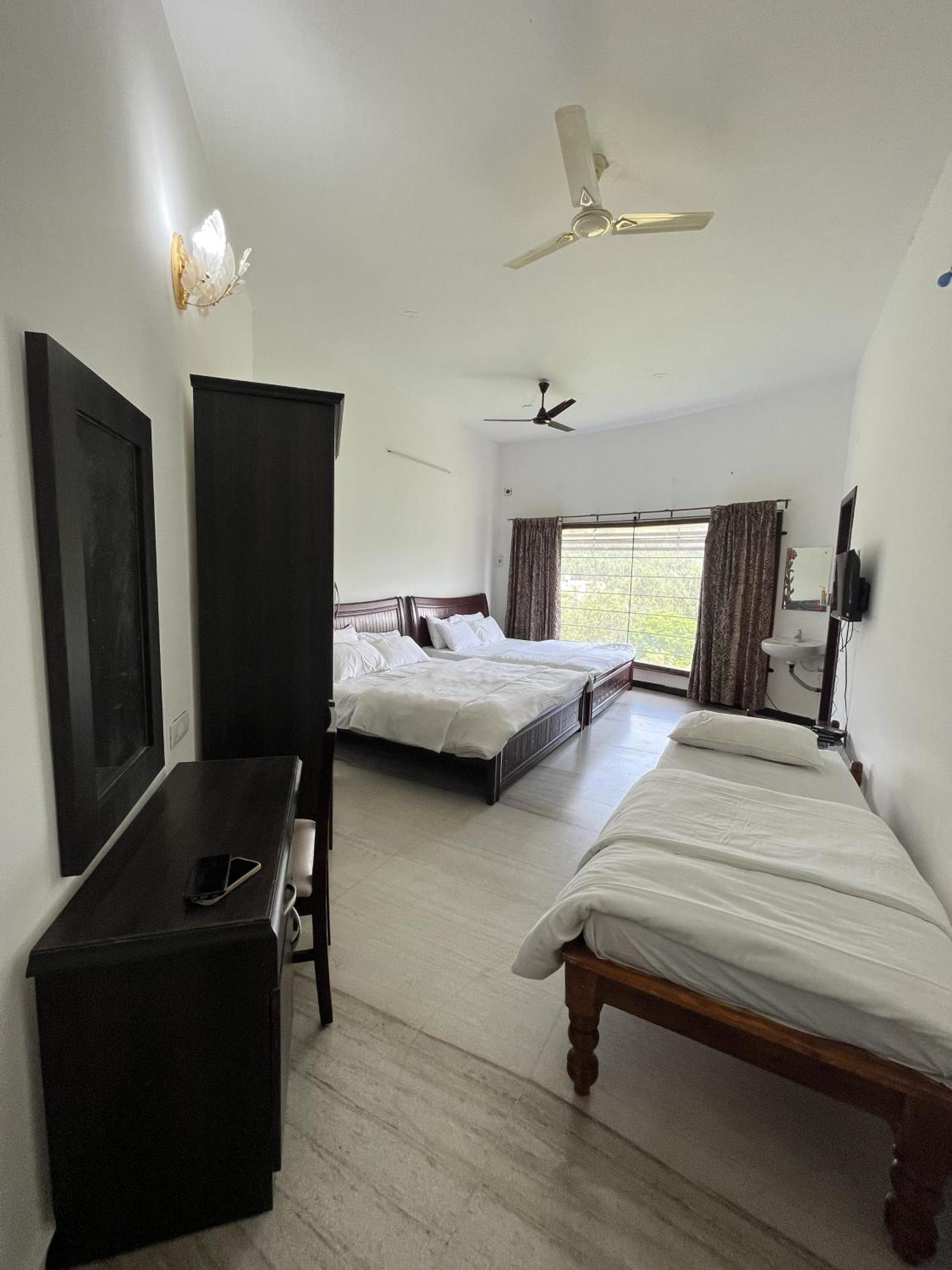 Coastal Grand Mahendravanam - โกลลีฮิลส์ ภายนอก รูปภาพ